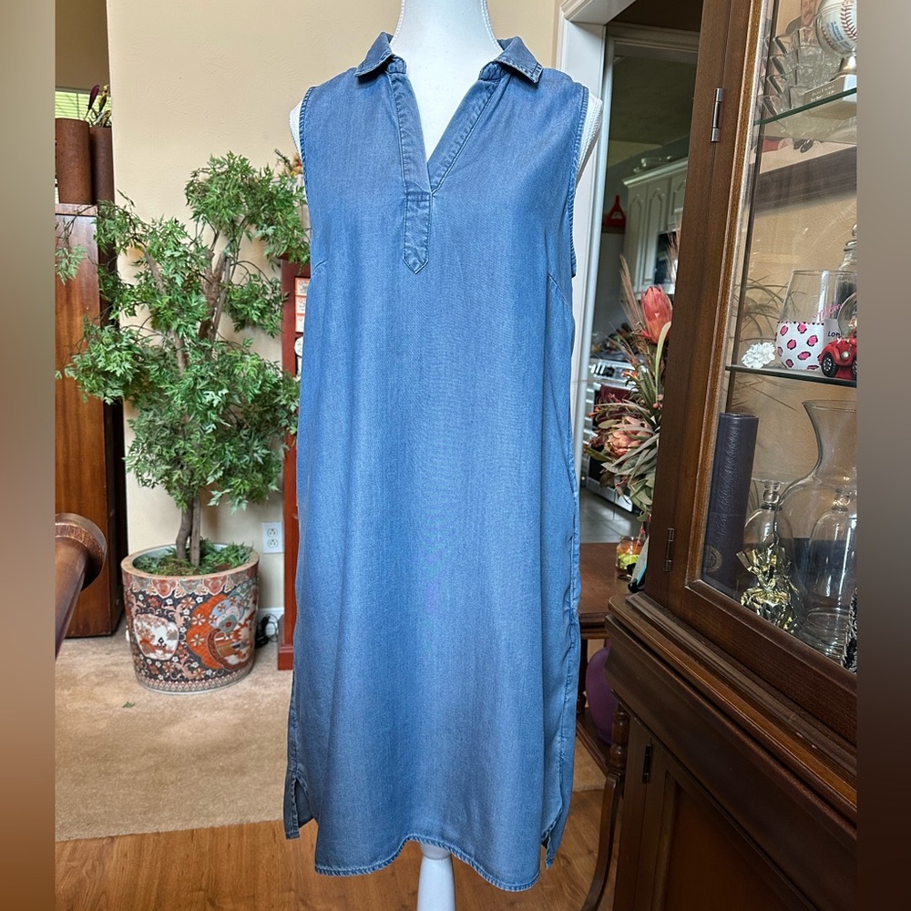 Time and Tru Blue Sleeveless Chambray Dress with side pockets